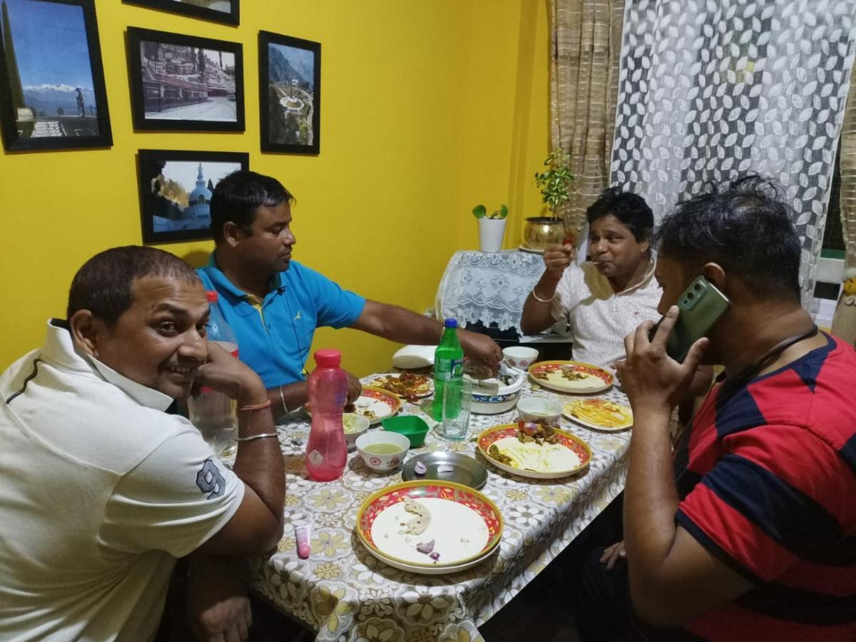 Beverly Hills Home Stay Darjeeling  Buitenkant foto