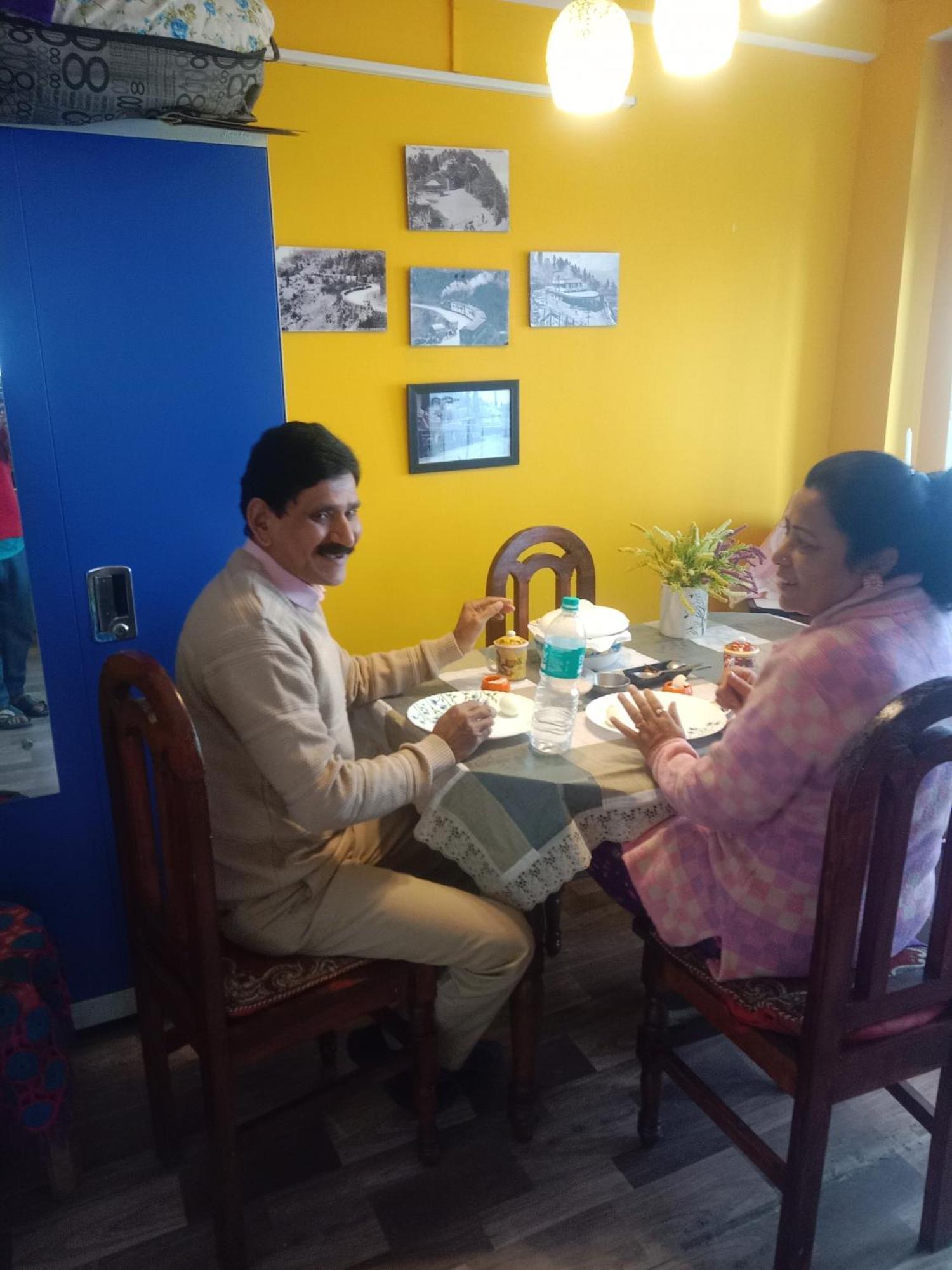 Beverly Hills Home Stay Darjeeling  Buitenkant foto